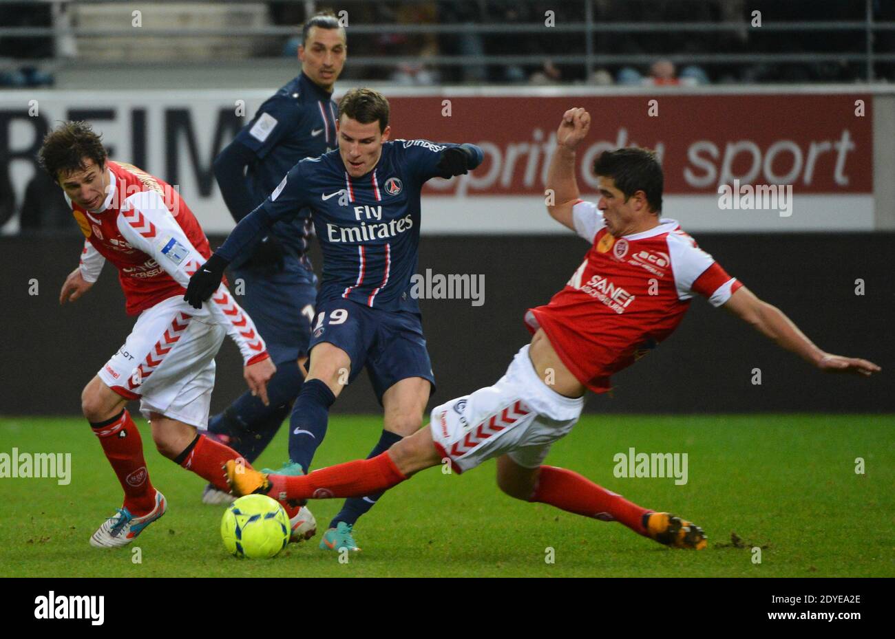 PSG'sKevin Gameiro lors du match de football de la première Ligue française, Reims contre Paris Saint-Germain au stade de Reims, France, le 2 mars 2013. Reims a gagné 1-0. Photo de Christian Liewig/ABACAPRESS.COM Banque D'Images