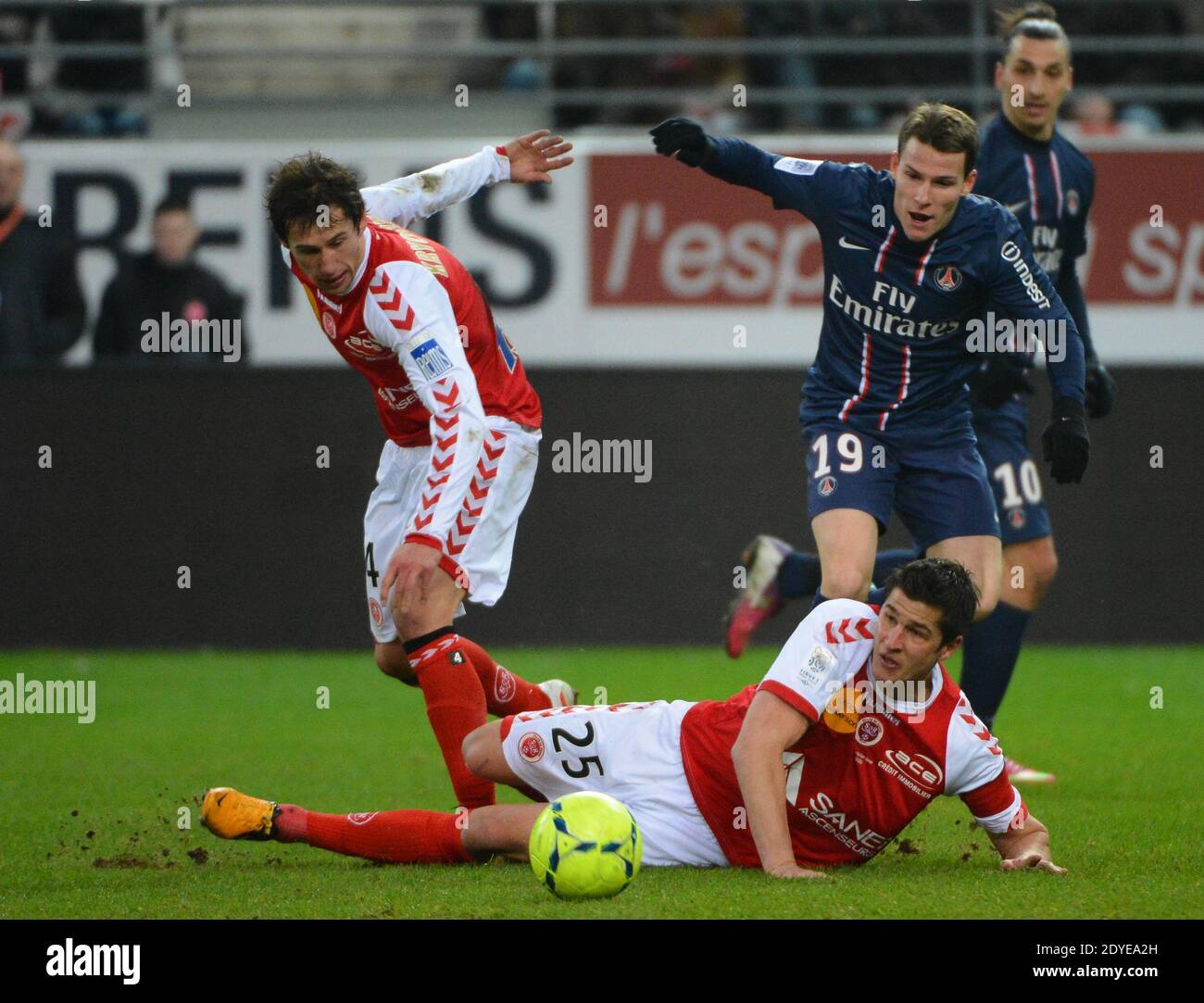 PSG'sKevin Gameiro lors du match de football de la première Ligue française, Reims contre Paris Saint-Germain au stade de Reims, France, le 2 mars 2013. Reims a gagné 1-0. Photo de Christian Liewig/ABACAPRESS.COM Banque D'Images