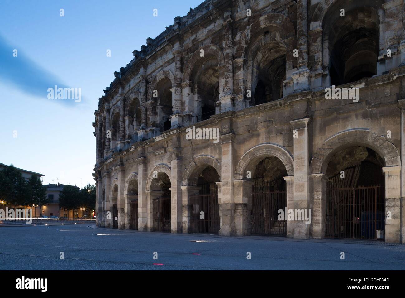 France Nîmes l'Arena de Nîmes est un amphithéâtre romain, construit autour de 70 AD. Banque D'Images