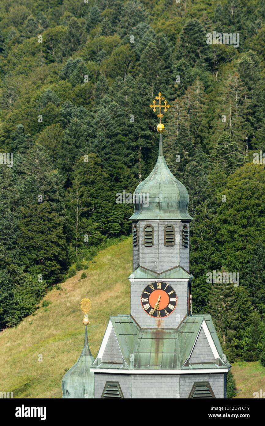 Clocher de l'église de notre-Dame bien-aimée à Todtmoos. Wallfahrtskirche - Unserer Lieben Frau von Todtmoos est une église de pèlerinage bien connue au niveau régional. Banque D'Images