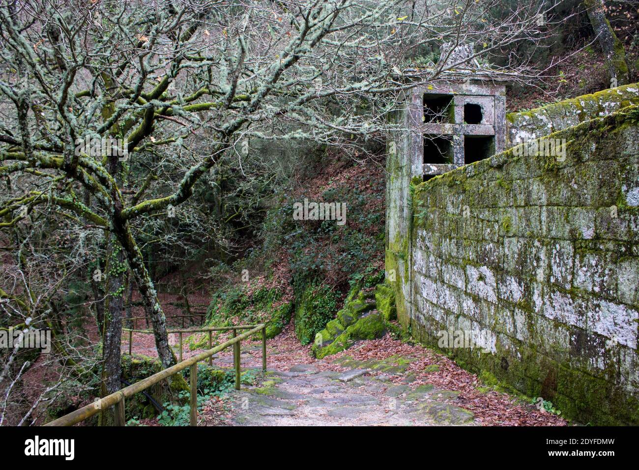 Esgos, Espagne. Le monastère de San Pedro de Rocas en Galice Banque D'Images