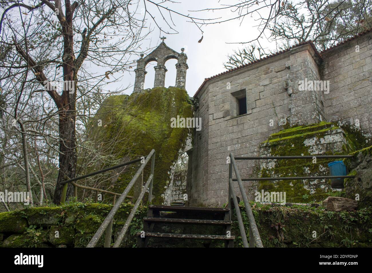 Esgos, Espagne. Le monastère de San Pedro de Rocas en Galice Banque D'Images