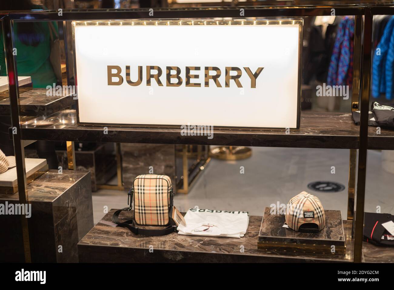 Burberry Group est une maison de mode de luxe britannique, Londres Photo  Stock - Alamy