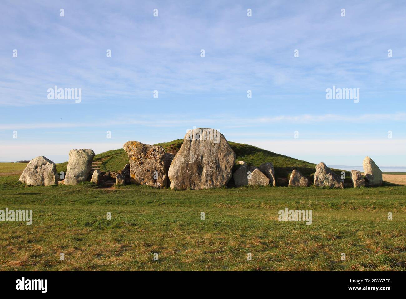 West Kennett long Barrow tombeau néolithique près de Silbury Hill, Wiltshire Banque D'Images