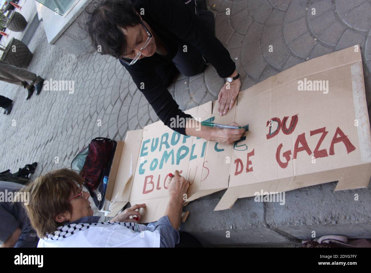 Le Caire liberté Gaza Mars : délégation française, luxembourgeise et belge devant les bureaux de la représentation de l'Europe Banque D'Images