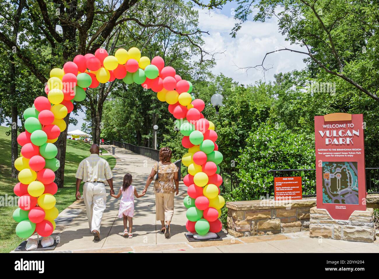 Birmingham Alabama, Vulcan Park entrée ballon Arch ballons famille noire entrée, Banque D'Images