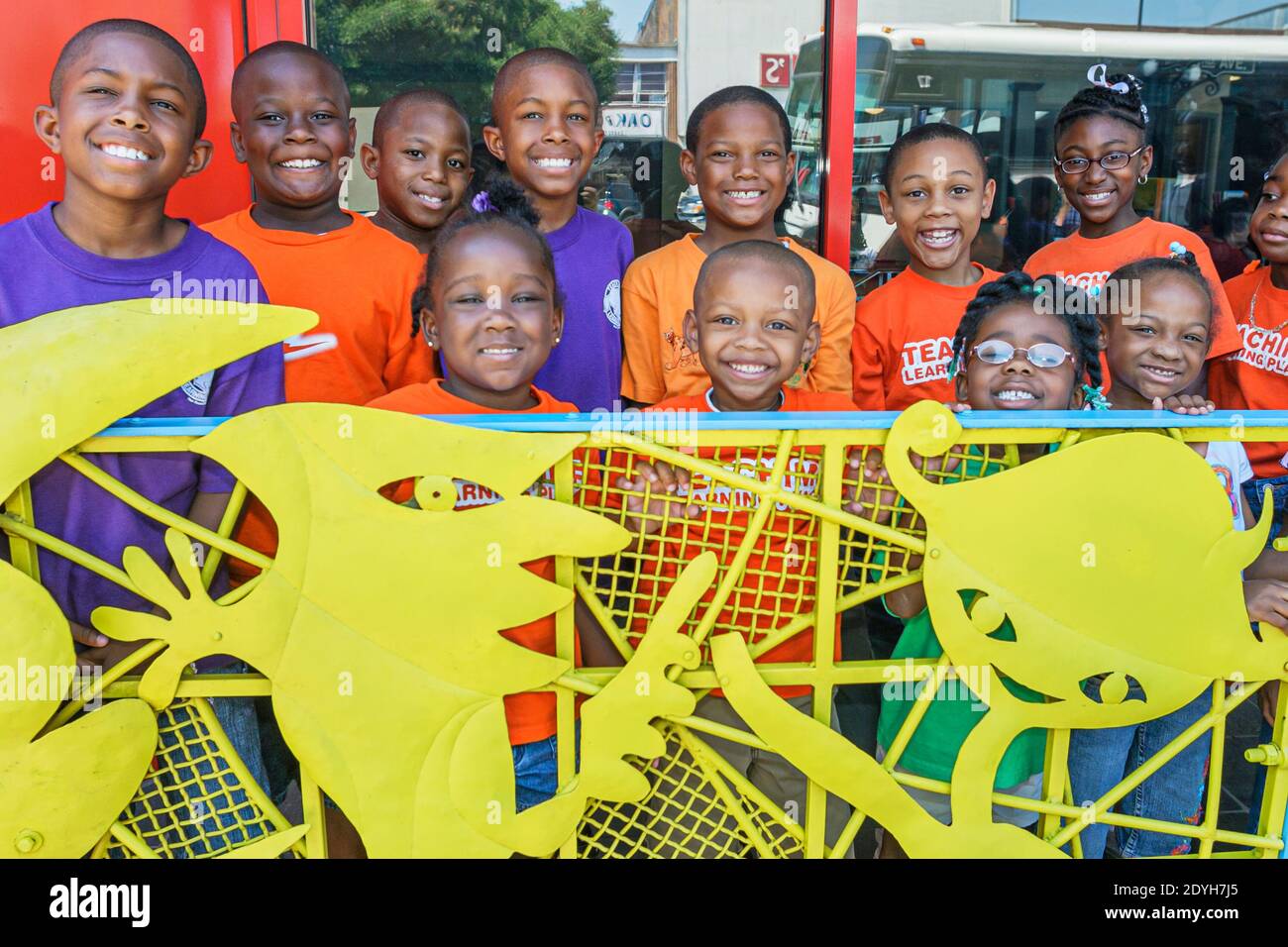 Tuscaloosa Alabama, Children's Hands On Museum, Black Girls garçons étudiants, Banque D'Images