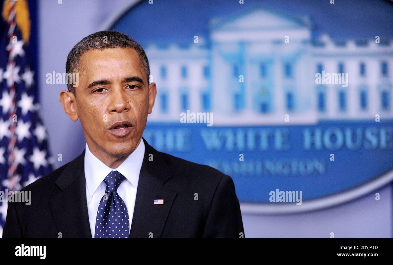 Le président Barack Obama s'exprime lors d'une déclaration à la presse à la suite d'explosions près de la ligne d'arrivée du marathon de Boston dans la salle d'information de la Maison Blanche à Washington, DC, Etats-Unis, le 15 avril 2013. Photo par Olivier Douliery/ABACAPRESS.COM Banque D'Images