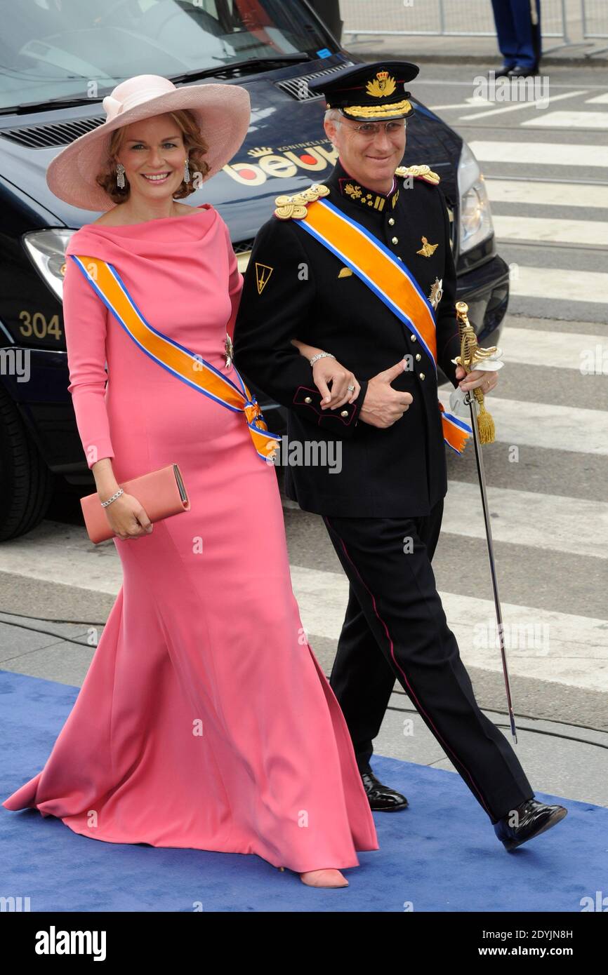 le prince héritier Philippe et la princesse de couronne Mathilde de Belgique ont assisté à la cérémonie d'investiture du roi hollandais Willem-Alexander, à Amsterdam, aux pays-Bas, le 30 avril 2013. Photo de Cees Buys /ABACAPRESS.COM Banque D'Images