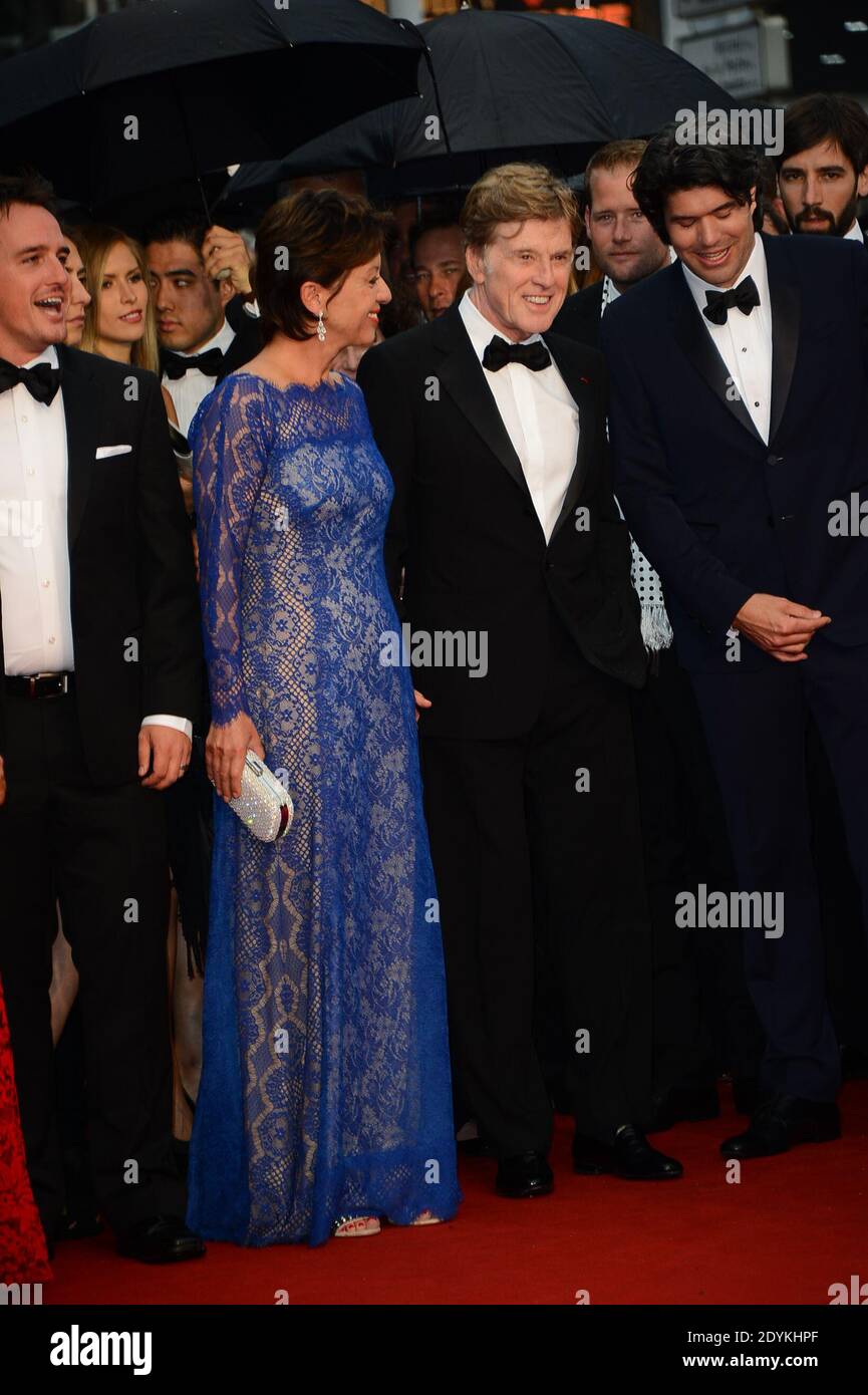 Robert Redford et son épouse Sibylle Szaggars arrivant pour tous est perdu de vue au Palais des Festivals dans le cadre du 66e Festival de Cannes, à Cannes, dans le sud de la France, le 22 mai 2013. Photo de Nicolas Briquet/ABACAPRESS.COM Banque D'Images