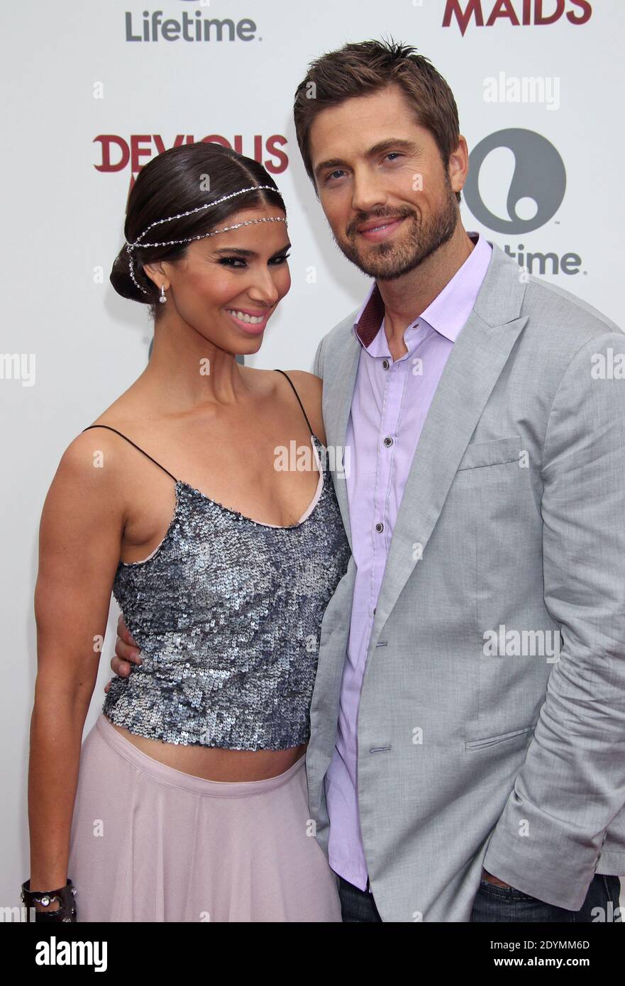 Roselyn Sanchez, Eric Winter, Lifetime Original Series Devious Maids première partie au Bel Air Bay Club, Pacific Palisades, Los Angeles, CA, Etats-Unis. 17 juin 2013 (photo : Roselyn Sanchez, Eric Winter). Photo de Baxter/ABACAPRESS.COM Banque D'Images