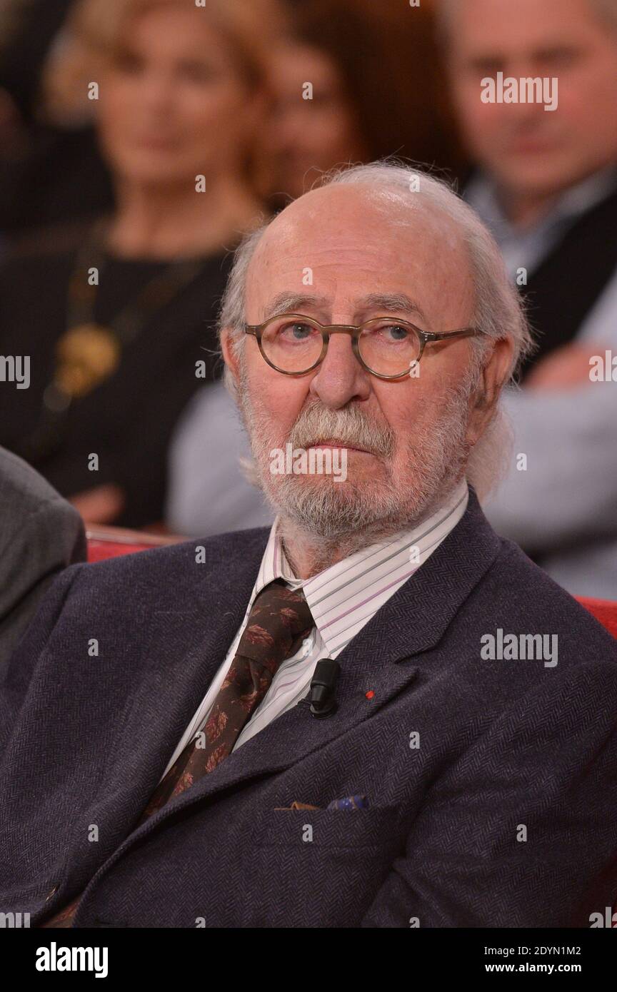 Jean-Pierre Marielle lors de l'enregistrement de l'émission Dimanche,  Paris, France, le 10 avril 2013. Photo Max Colin/ABACAPRESS.COM Photo Stock  - Alamy