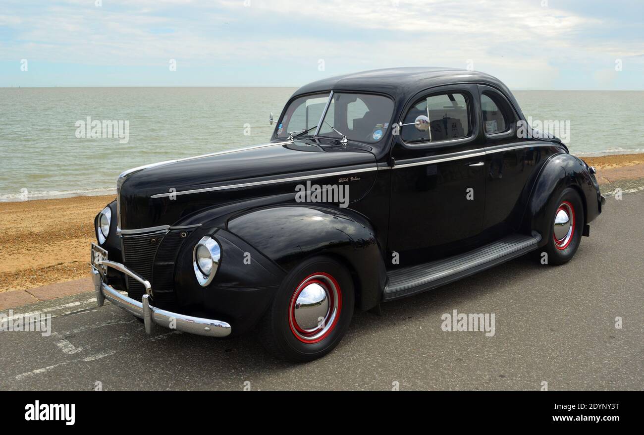 Ford deluxe Banque de photographies et d’images à haute résolution - Alamy