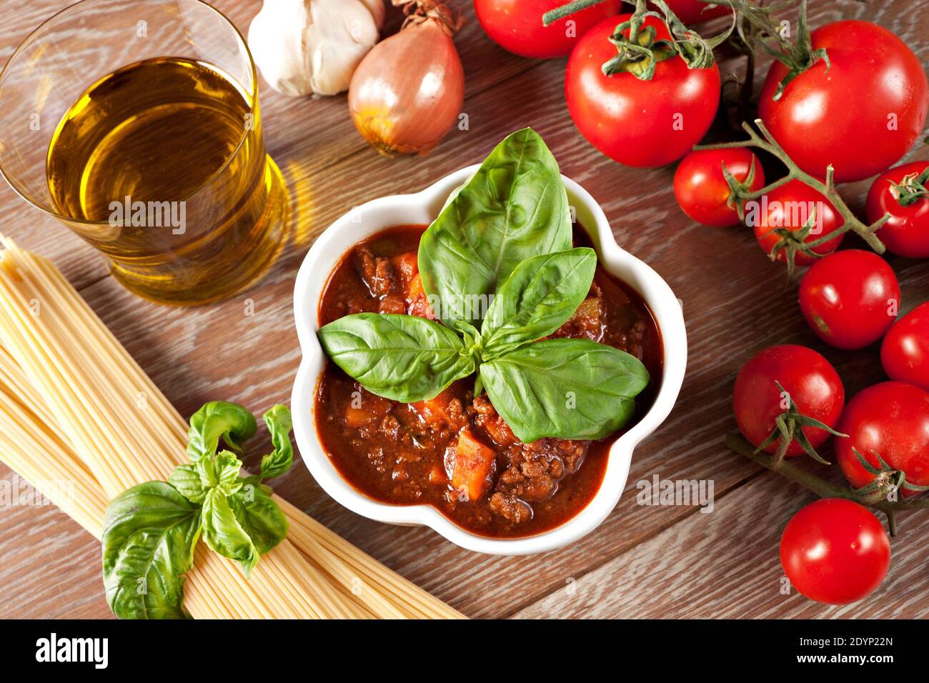 Sauce à la viande rustique bolognaise. Cuisine italienne typique. Banque D'Images