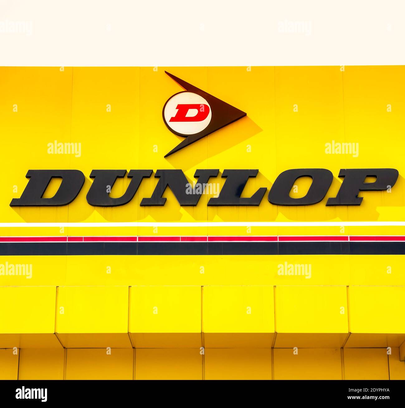 Ankara, Turquie : logo Dunlop Store, Dunlop est une marque de pneus  appartenant à Goodyear tire and Rubber Photo Stock - Alamy