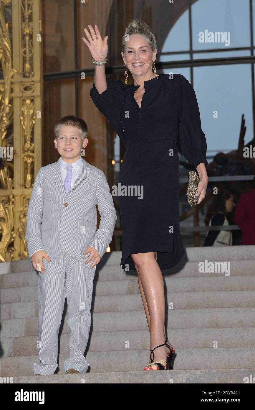 Sharon Stone et son fils Roan Joseph Bronstein assistent au dîner de Findi dans le cadre de la semaine de la mode haute-Couture de Paris, qui s'est tenue au petit Palais à Paris, en France, le 3 juillet 2013. Photo de Nicolas Briquet/ABACAPRESS.COM Banque D'Images