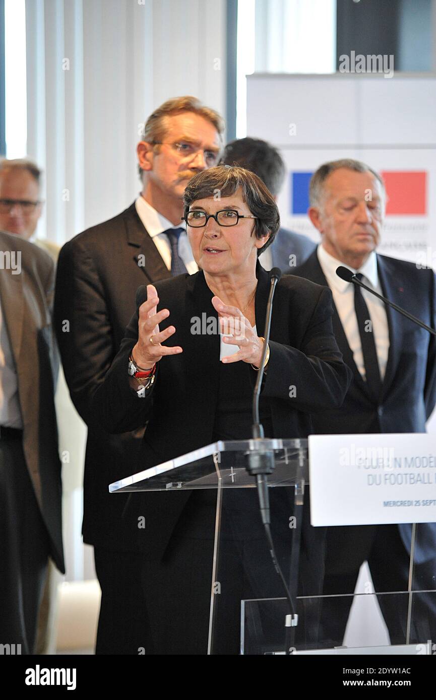 Valerie Fourneyron, ministre française des Sports, lors de la rencontre "Modele durable du football" à Paris, France, le 25 septembre 2013. Photo de Thierry Plessis/ABACAPRESS.COM Banque D'Images