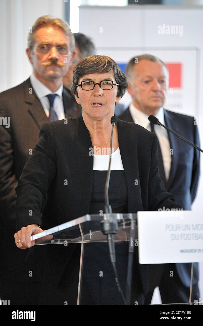 Valerie Fourneyron, ministre française des Sports, lors de la rencontre "Modele durable du football" à Paris, France, le 25 septembre 2013. Photo de Thierry Plessis/ABACAPRESS.COM Banque D'Images