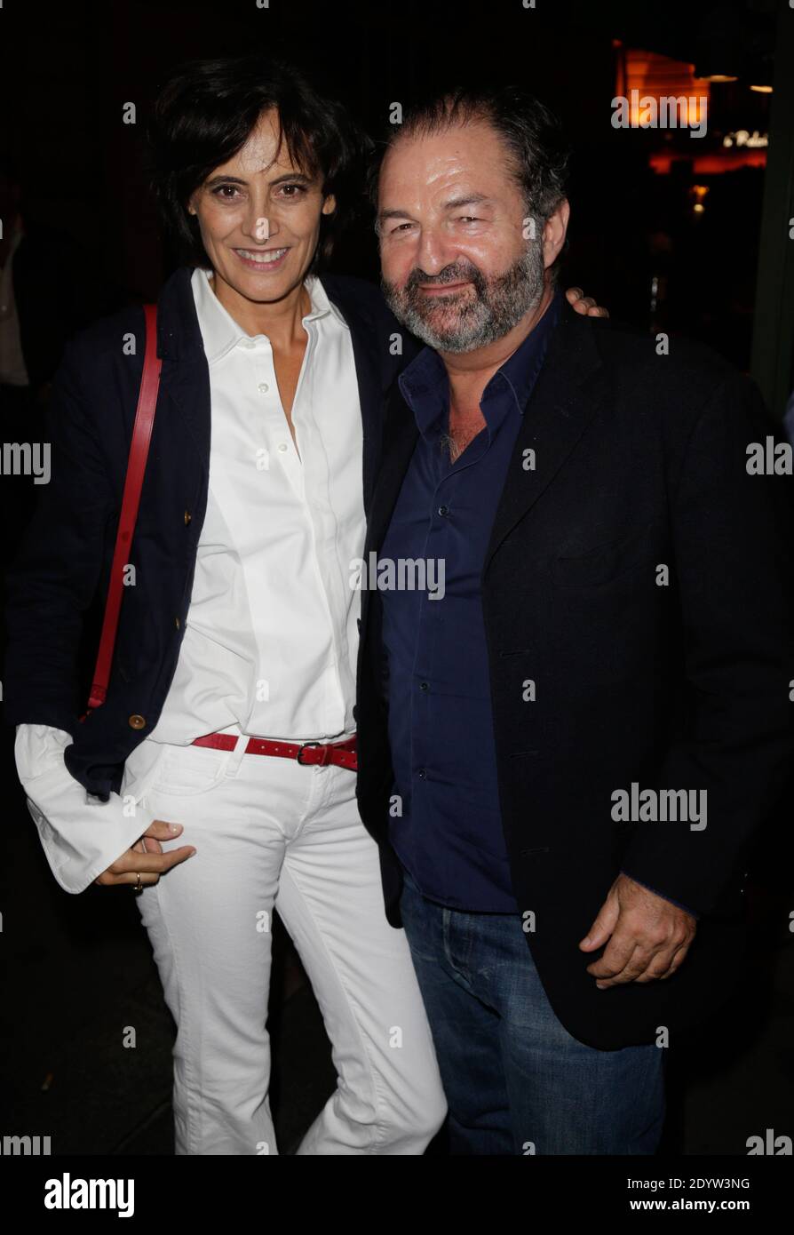 Ines de la Fressange et Denis Olivennes assistent à la première de 'opium'  qui s'est tenue au 'Cinéma le Saint Germain' à Paris, en France, le 27  septembre 2013. Photo de Jerome