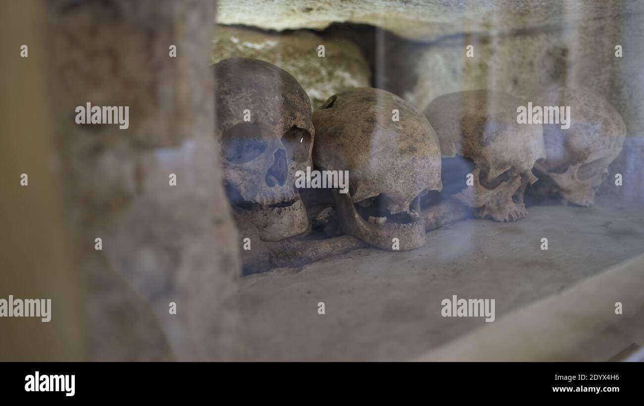 L'ossuaire Sedlec est une petite chapelle catholique romaine, située sous l'église du cimetière de tous les Saints , qui fait partie de l'ancienne abbaye de Sedlec à Sedlec, a Banque D'Images