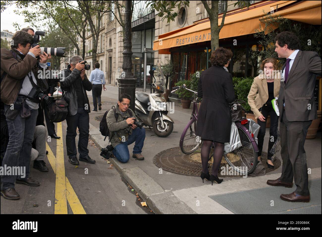 La candidate de l'UMP pour les élections municipales à Paris Nathalie Kosciusko-Morizet fait campagne à Paris, France, le 5 octobre 2013. Photo de Renaud Khanh/ABACAPRESS.COM Banque D'Images