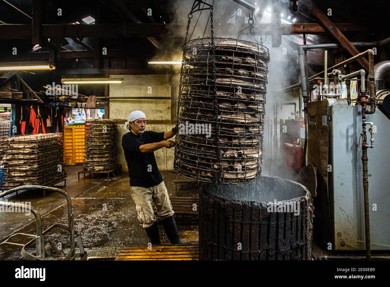 Yasuhisa Serizawa dans Nishiizu-Cho la fabrication Katsuobushi, Shizuoka, Japon Banque D'Images