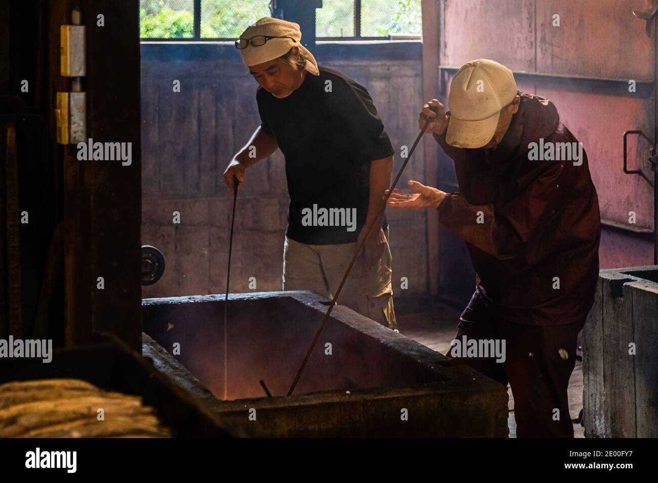 Yasuhisa Serizawa dans Nishiizu-Cho la fabrication Katsuobushi, Shizuoka, Japon Banque D'Images