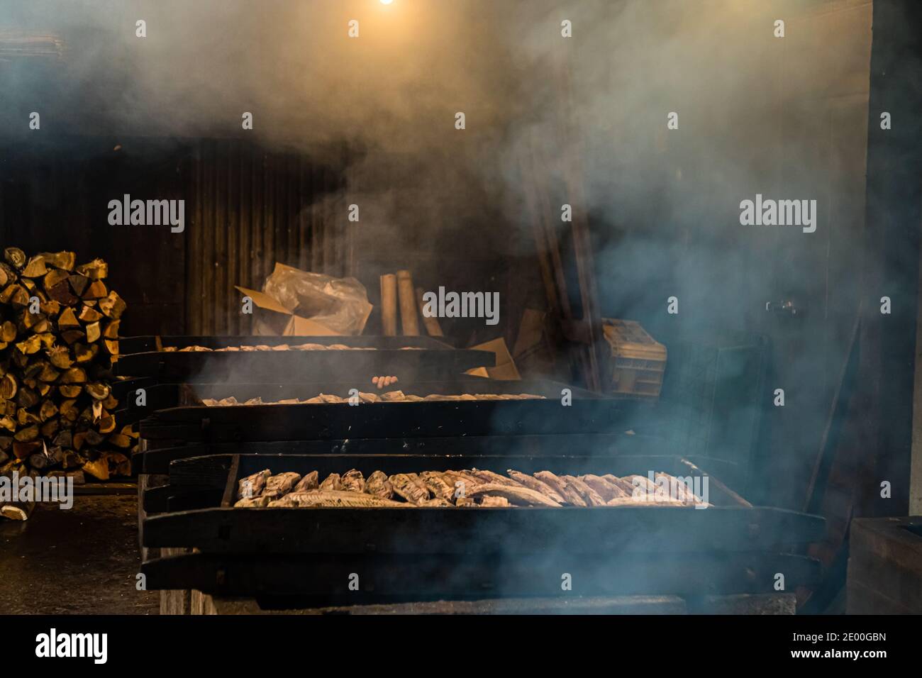 Yasuhisa Serizawa dans Nishiizu-Cho la fabrication Katsuobushi, Shizuoka, Japon Banque D'Images