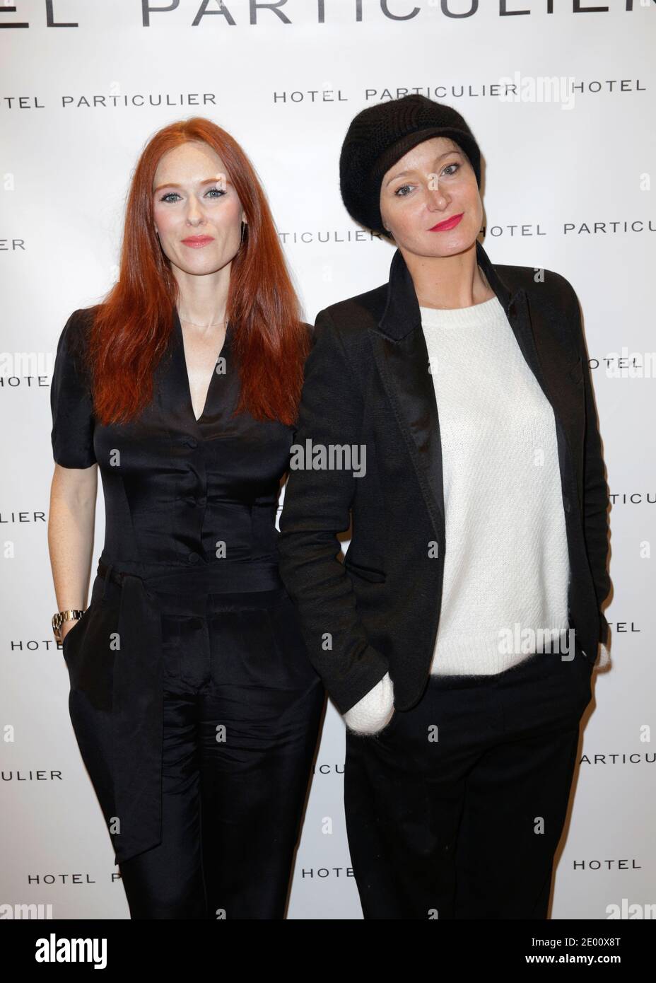 Audrey Fleurot et Julie Ferrier assistent à la fête d'ouverture du magasin de l'Hôtel Partilier à Paris, France, le 06 novembre 2013. Photo de Jerome Domine/ABACAPRESS.COM Banque D'Images