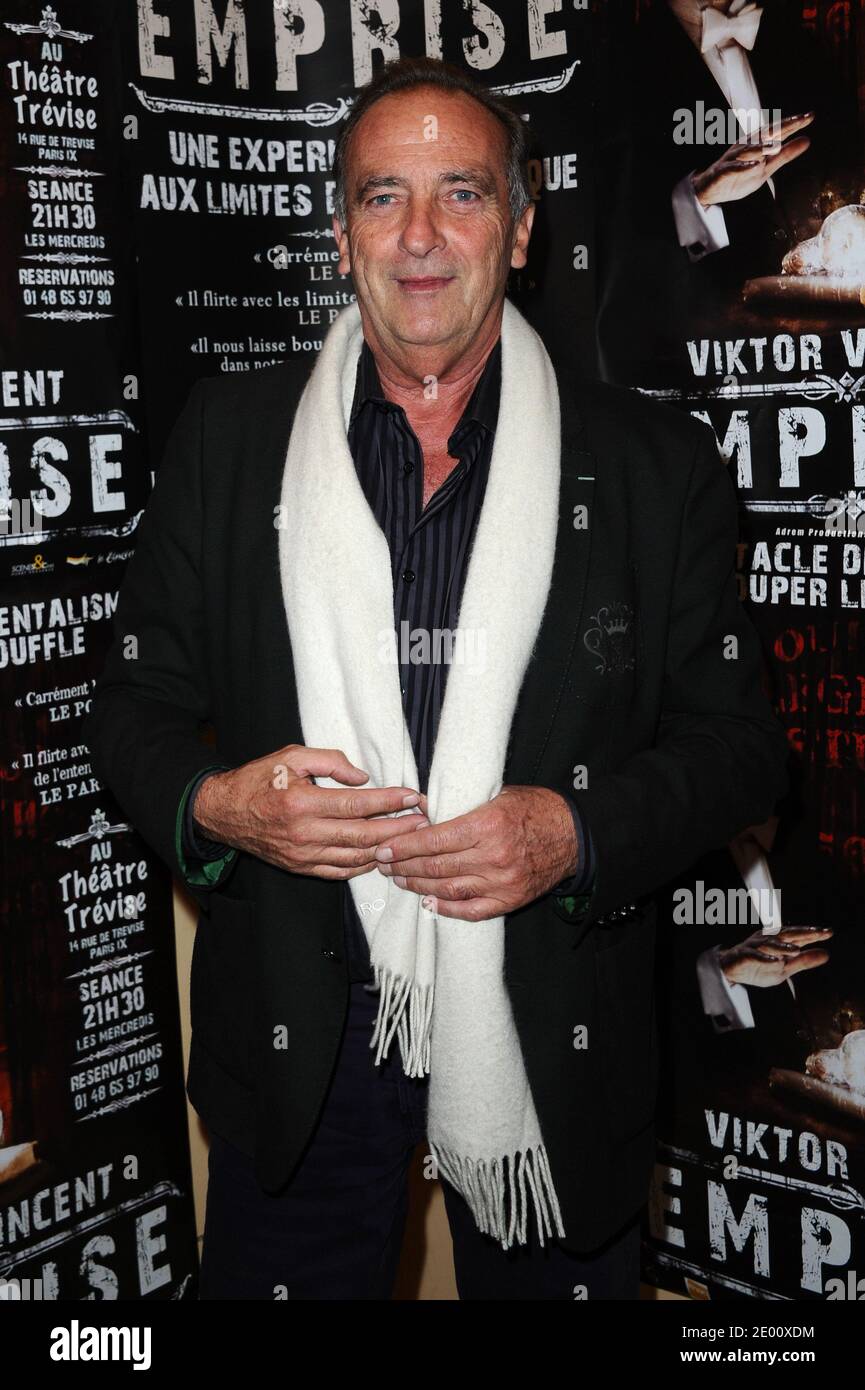 Yves Lecoq participe au dernier spectacle 'le mentaliste' ('général') au théâtre Trevise, à Paris, en France, le 06 novembre 2013. Photo d'Aurore Marechal/ABACAPRESS.COM Banque D'Images