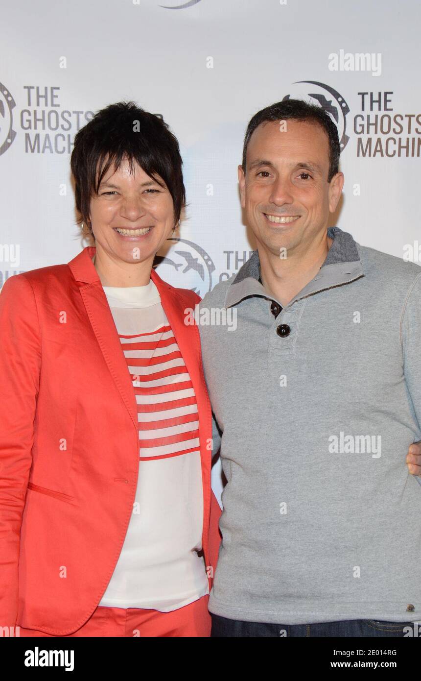 Liz Marshall arrive pour la première "The Ghosts in Our machine" qui s'est tenue au Music Hall de Laemmle à Beverly Hills, Los Angeles, CA, Etats-Unis le 15 novembre 2013. Photo de Tonya Wise/ABACAPRESS.COM Banque D'Images