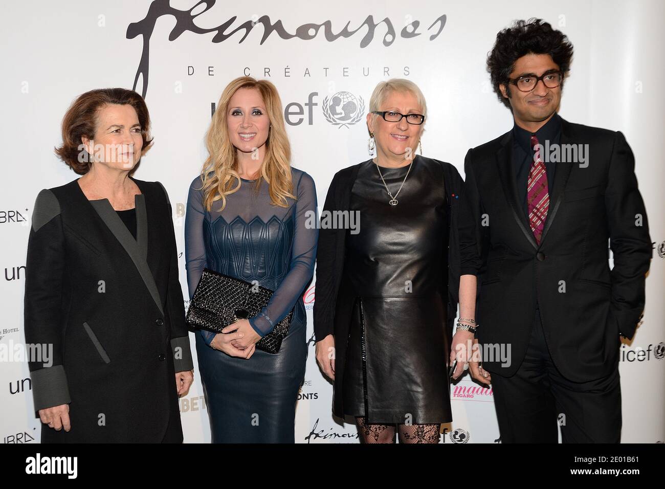 Michele Barzach, présidente de l'UNICEF France, Lara Fabian et Sébastien Folin assistent à la fête d'ouverture de l'exposition « Frimousses de créateurs 2013 » de l'UNICEF, qui s'est tenue au petit Palais à Paris, en France, le 25 novembre 2013. Les « petits visages » créés par de célèbres designers seront mis aux enchères le 2 décembre pour le bénéfice des femmes et des enfants au Darfour. Photo Nicolas Briquet/ABACAPRESS.COM Banque D'Images