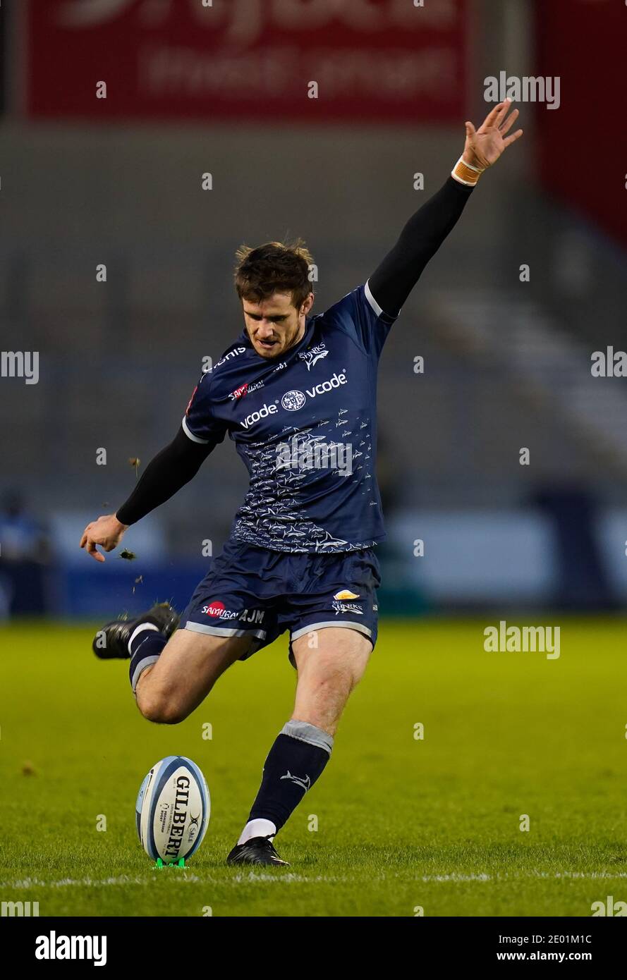 Solde Sharks Fly-Half AJ McGinty pendant le match de rugby Gallagher Premiership sale Sharks -V- Wasps au stade AJ Bell, Greater Manchester, Englan Banque D'Images