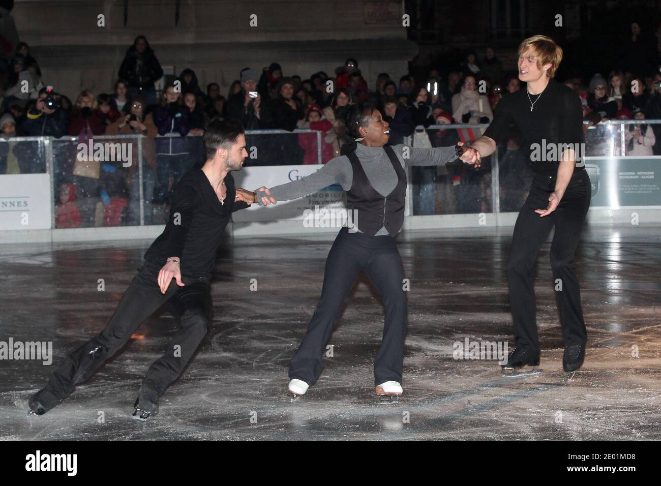 Surya Bonaly inaugure la patinoire en plein air qui se tient sur l'Esplanade de l'hôtel de ville à Vincennes, France, le 6 décembre 2013. Photo de Audrey Poree/ABACAPRESS.COM Banque D'Images