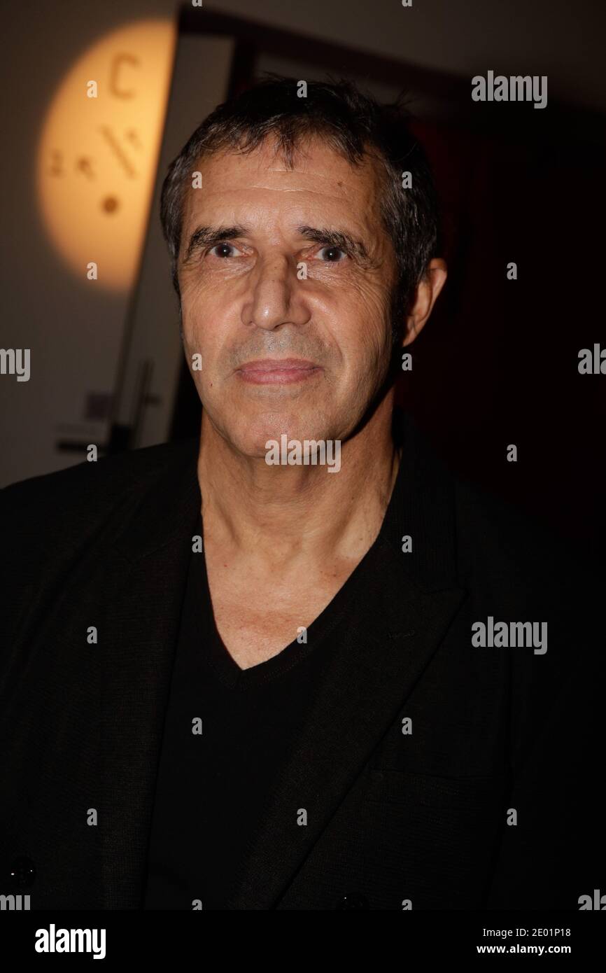 Julien Clerc participe au 50e anniversaire de France Inter qui s'est tenu à 'Gaite lyrique' à Paris, France, le 08 décembre 2013. Photo de Jerome Domine/ABACAPRESS.COM Banque D'Images