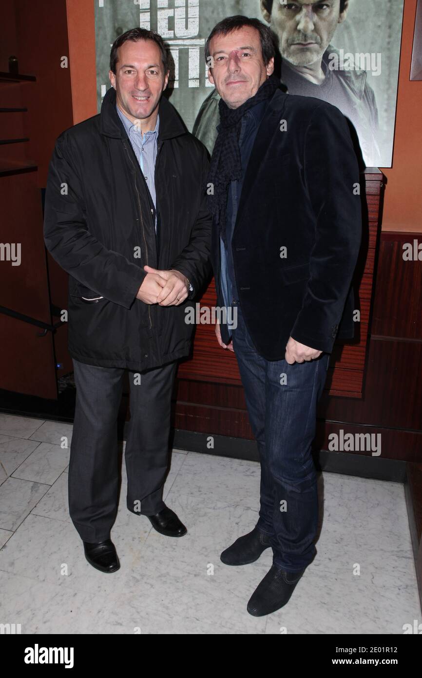 Philippe Sella et Jean-Luc Reichmann assistent à la première de la série télévisée "Leo Mattei" qui s'est tenue au Club de l'Etoile à Paris, France, le 9 décembre 2013. Photo de Audrey Poree/ABACAPRESS.COM Banque D'Images