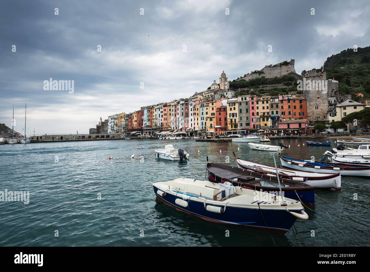 Porto Venere, Italie. Vue du port. Côte ligure, province de la Spezia. Ligurie, Italie Banque D'Images