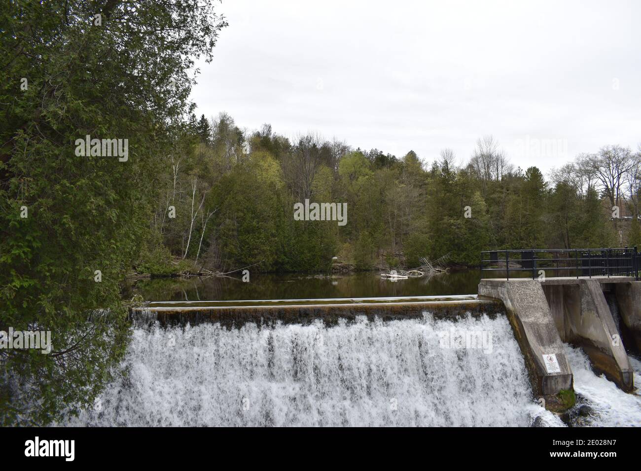 À la chasse des chutes d'eau à Caledon, Ontario Banque D'Images