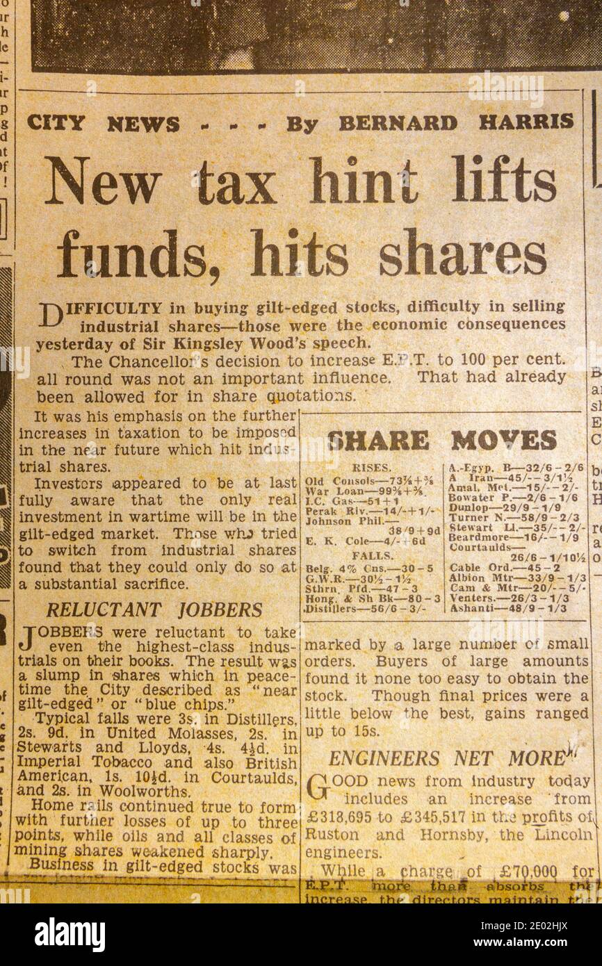 Histoire sur la nécessité d'augmenter les impôts du quotidien Express journal (réplique) le 31 mai 1940 montrant le Dunkerque évacuation Banque D'Images