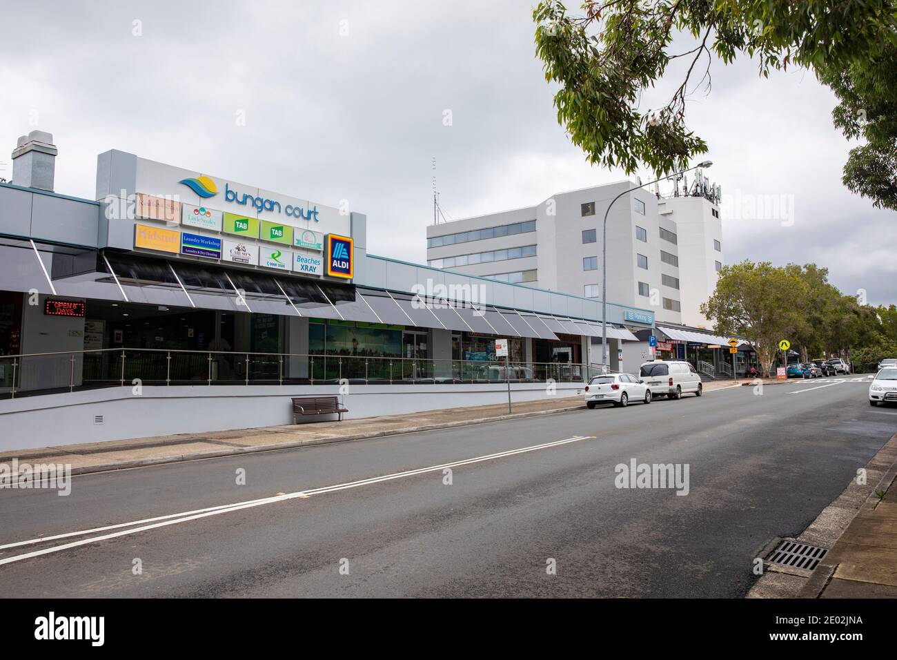 Mona Vale à Sydney le mardi 29 décembre 2020. Le gouvernement de Nouvelle-Galles du Sud a placé la partie nord des plages du nord en quarantaine en raison d'une épidémie de COVID 19 à Avalon Beach, la banlieue de Mona Vale reste calme pendant les jours d'été généralement très occupés, avec des gens qui s'aventurer seulement pour faire du shopping et de l'exercice. Credit martin berry@alay nouvelles en direct. Banque D'Images