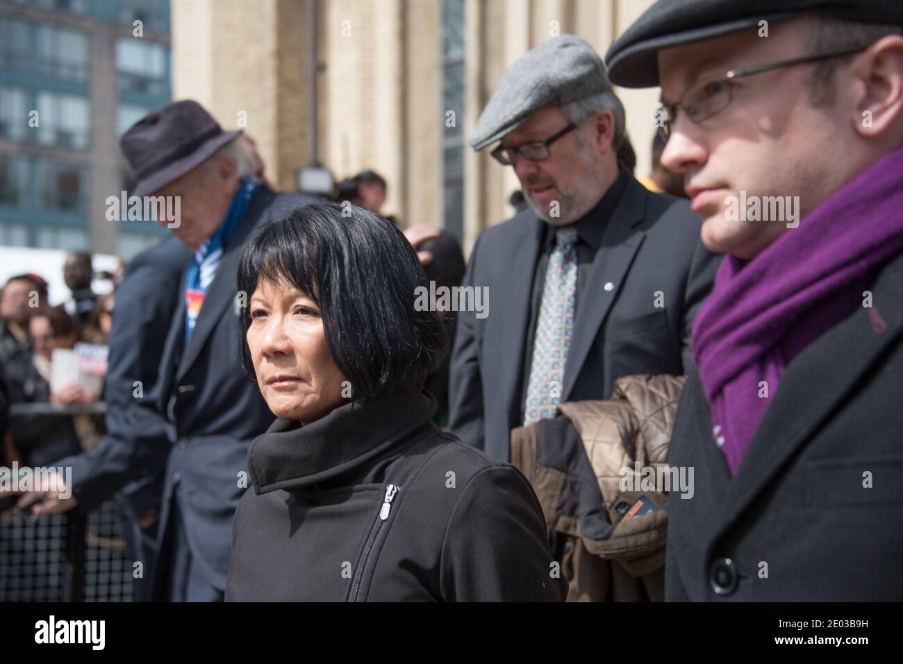 Olivia Chow quitte la cathédrale Saint-James après la cérémonie funéraire de Rob Ford. Rob Ford était un ancien maire de Toronto Banque D'Images
