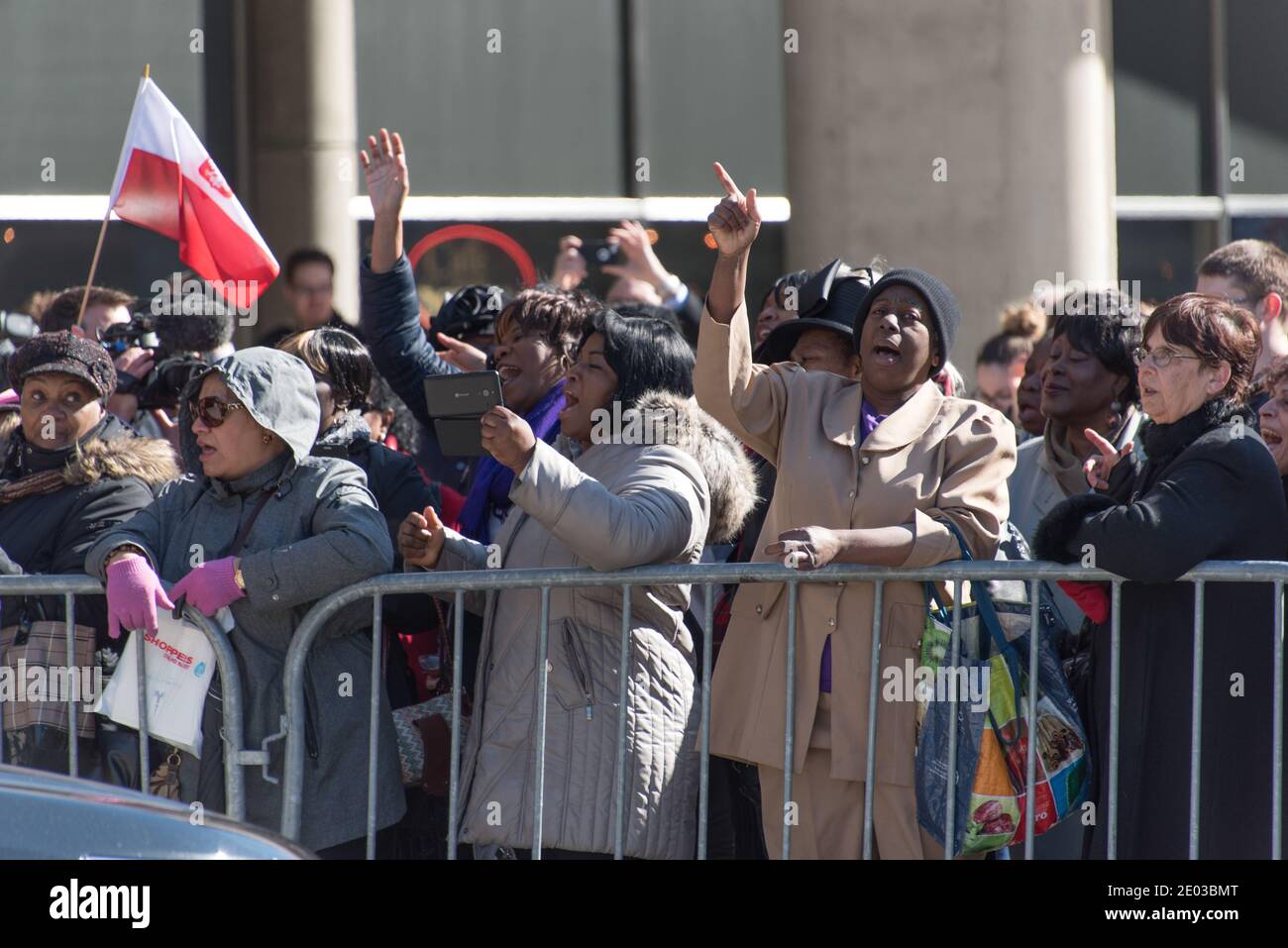 Grand public participant aux funérailles de Rob Ford, Toronto, Canada-mars 2016 Banque D'Images