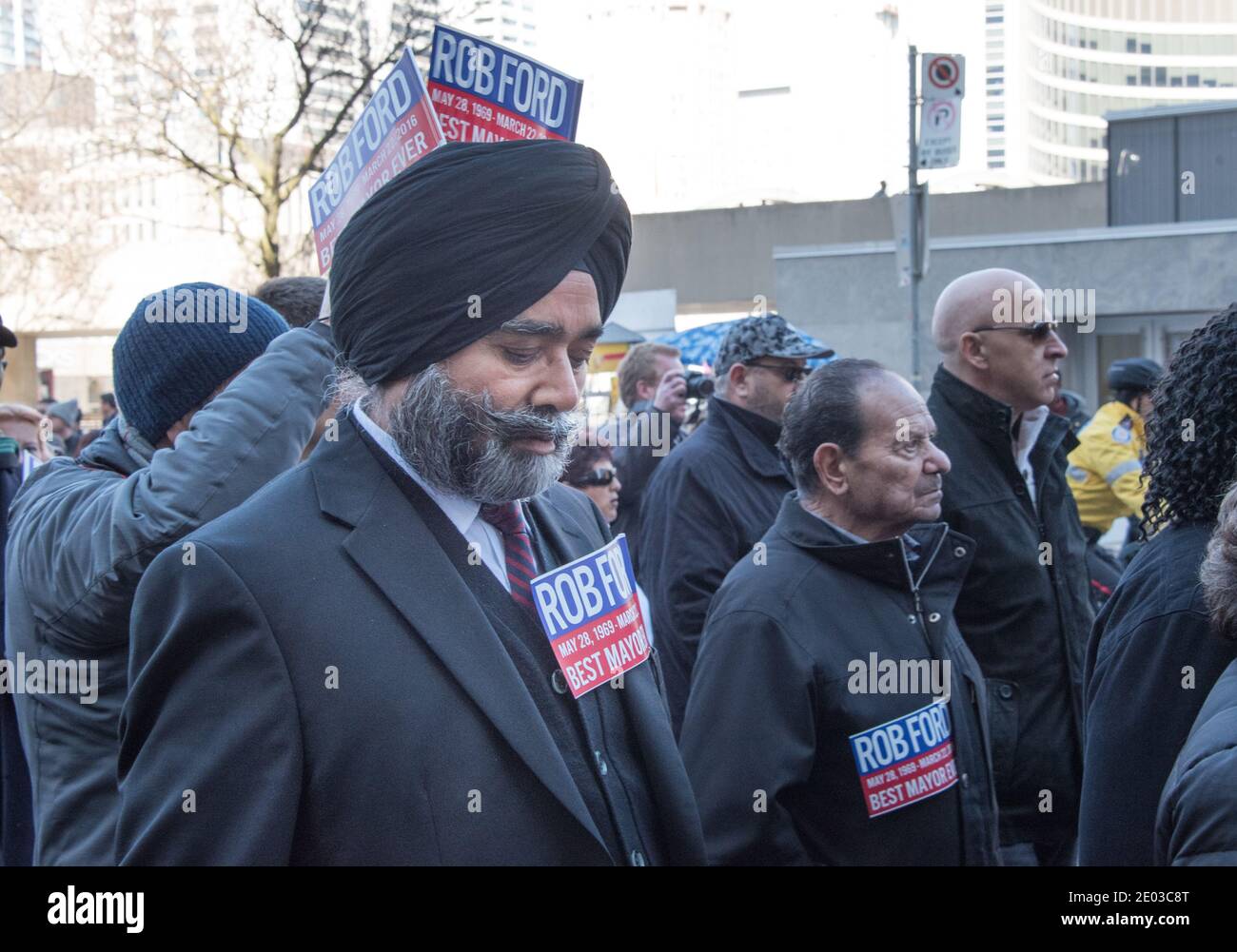 Grand public participant aux funérailles de Rob Ford, Toronto, Canada-mars 2016 Banque D'Images
