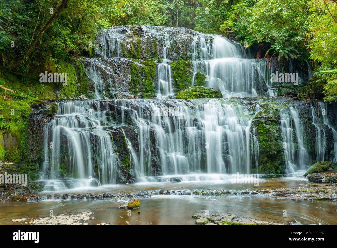 Chutes de Purakuunui dans la région de Catlins en Nouvelle-Zélande Banque D'Images