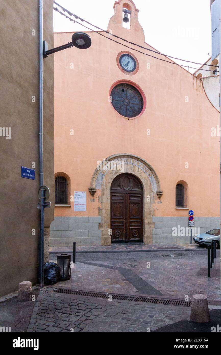 Façade de l'église Saint-Matthieu à Perpignan, France Banque D'Images Façade de l'église Saint-Matthieu à Perpignan, France Banque D'Images