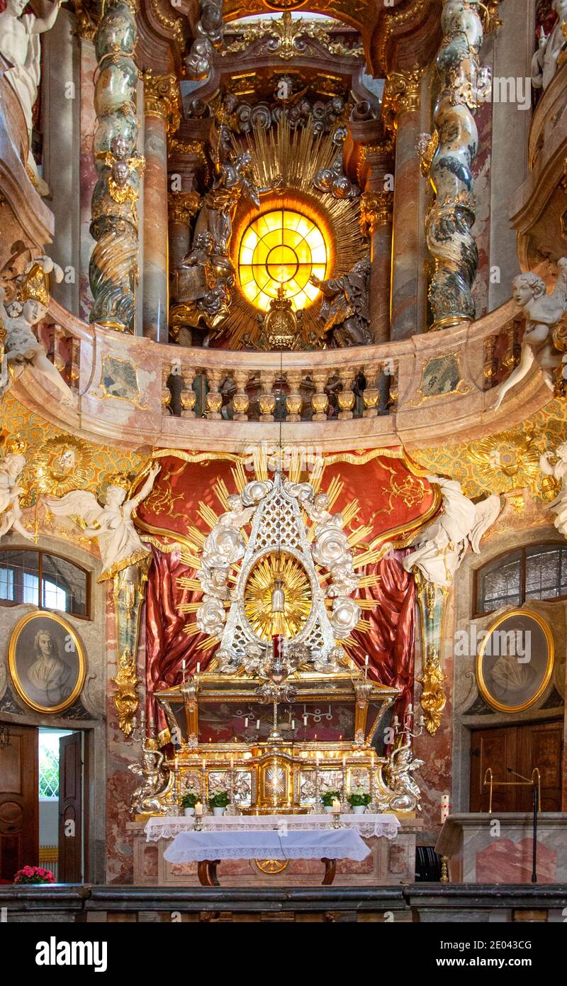 Saint Johann Nepomuk, plus connu sous le nom d'église Asam (Asamkirche en allemand), est une église baroque de Munich, dans le sud de l'Allemagne, construite de 1733 à 1746 par Banque D'Images