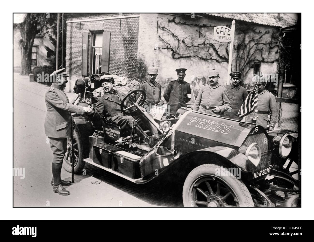 Archive WW1 News reporter Wilbur H. Durborough, un correspondant américain qui s'est rendu en Allemagne en 1915 pour filmer des films de la première Guerre mondiale [entre env. 1915 et env. 1920] Guerre mondiale, 1914-1918 négatifs en verre. Banque D'Images