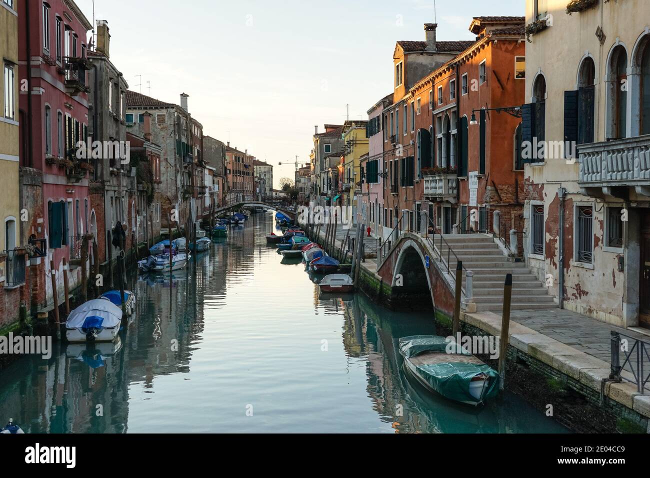 Canal Rio della Sensa et Fondamenta de la Sensa dans la sestiere de Cannaregio, Venise, Italie Banque D'Images