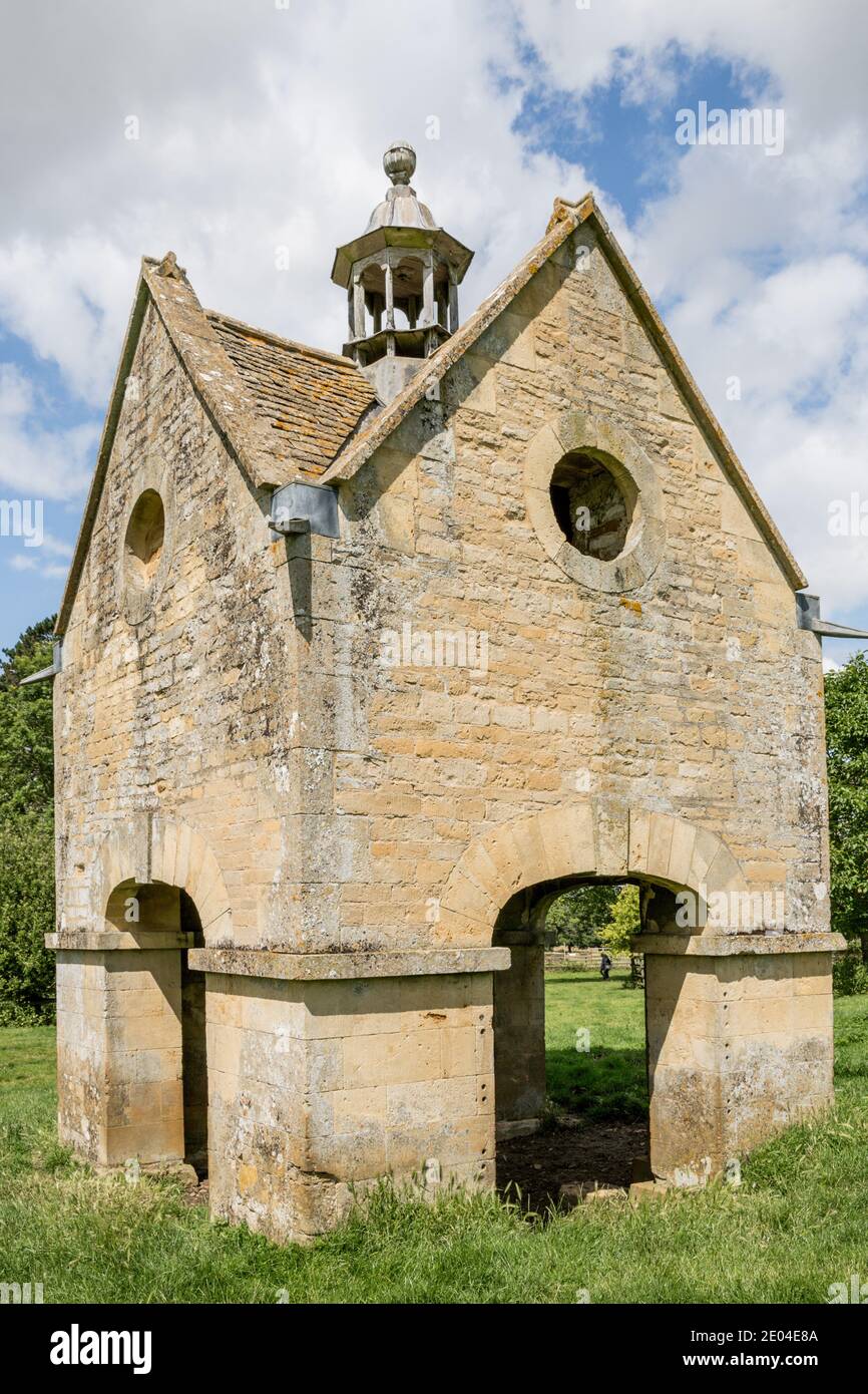 Un pigeonnier près de Chastleton House, une maison de campagne de Jacobean située à Chastleton près de Moreton-in-Marsh, Oxfordshire. Banque D'Images