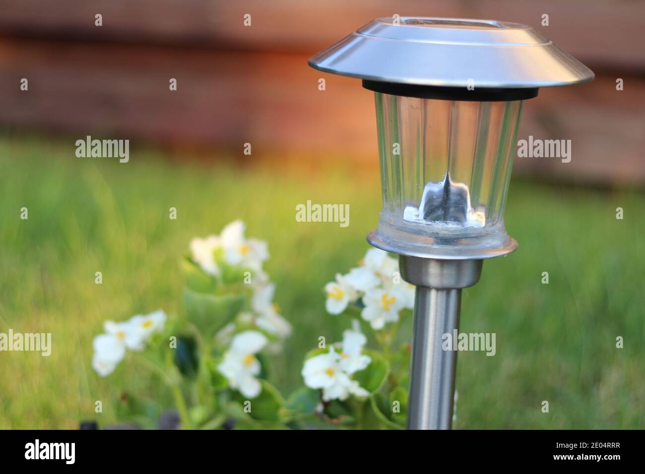 Lampe solaire Banque de photographies et d'images à haute résolution - Alamy